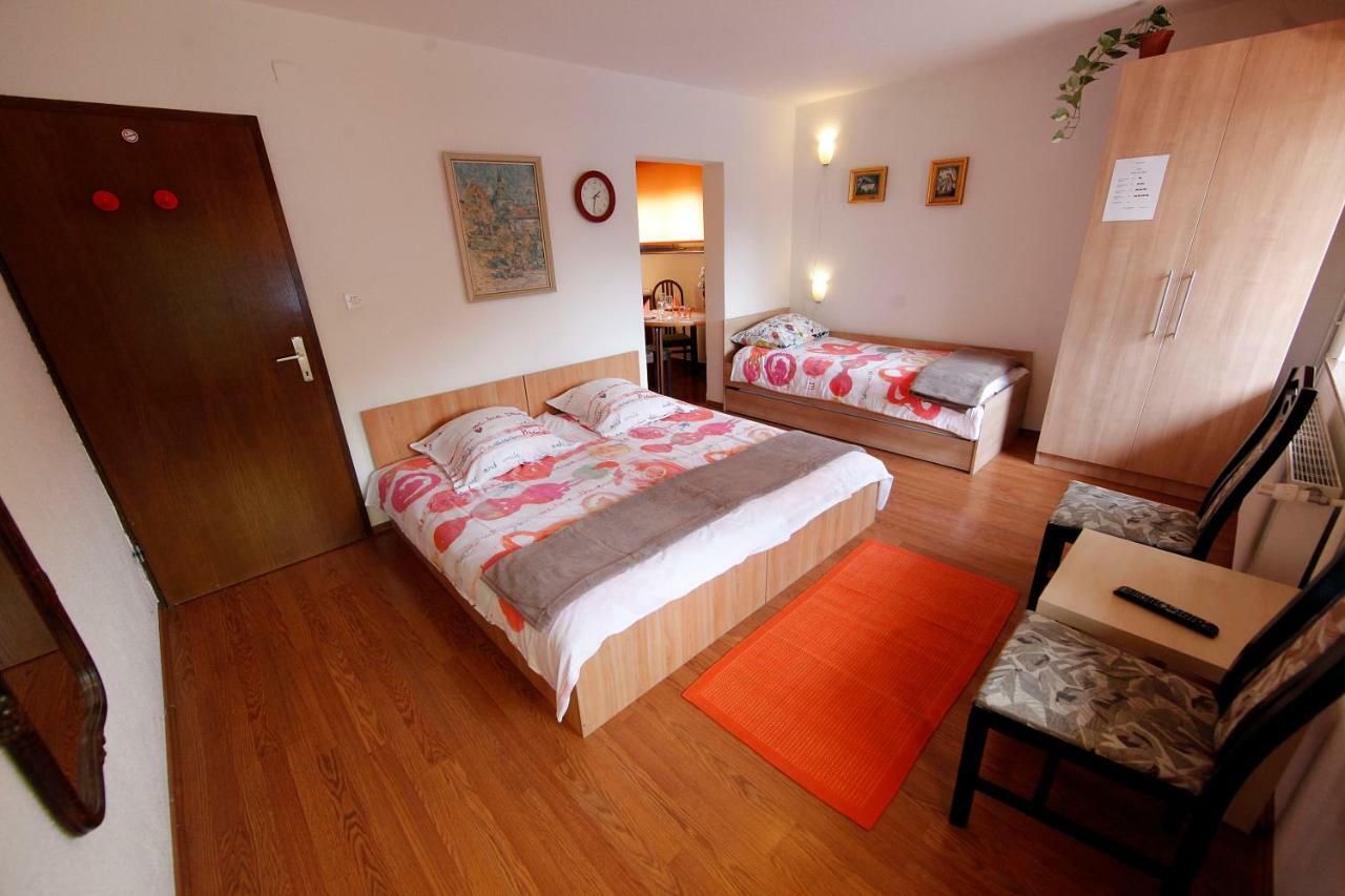 Rooms Ribnikar Postojna Bagian luar foto